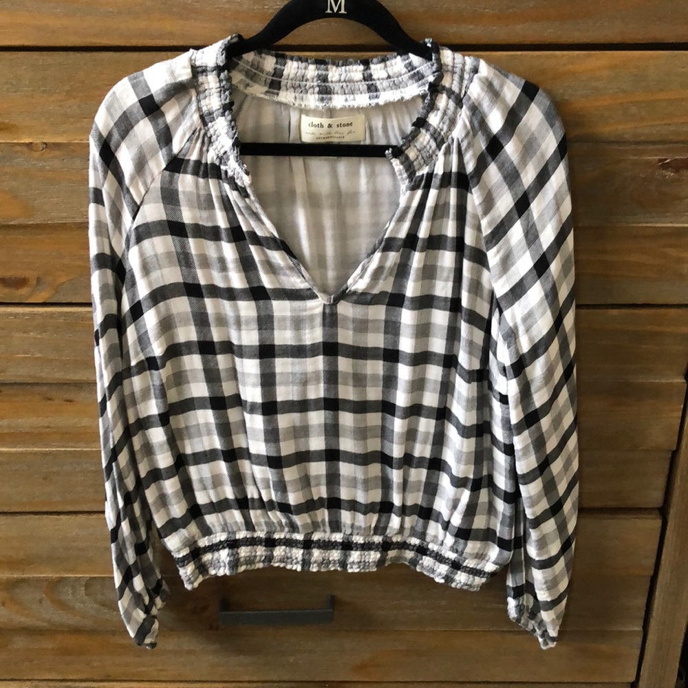 Cloth & Stone long sleeve plaid top, worn only once!
